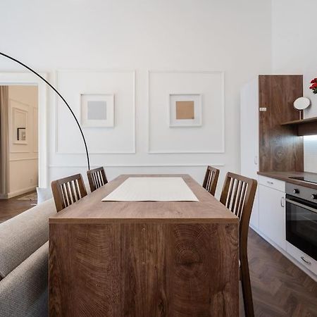 Stylish Apartment In The City Center Boedapest Buitenkant foto
