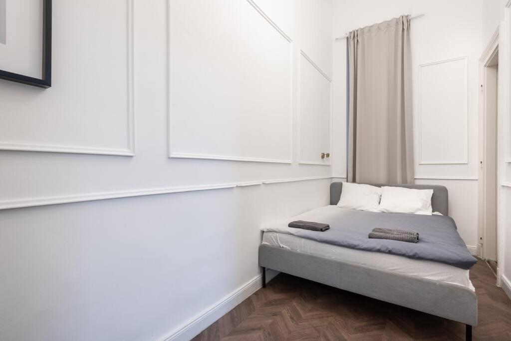 Stylish Apartment In The City Center Boedapest Buitenkant foto